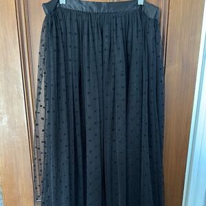 Women’s size 10, long, polka dotted tulle with satin trim